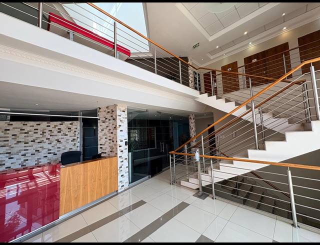 1,390M² OFFICE FOR SALE IN WITKOPPEN